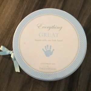 Everything Great Marshmallow Clay Handprint Kit